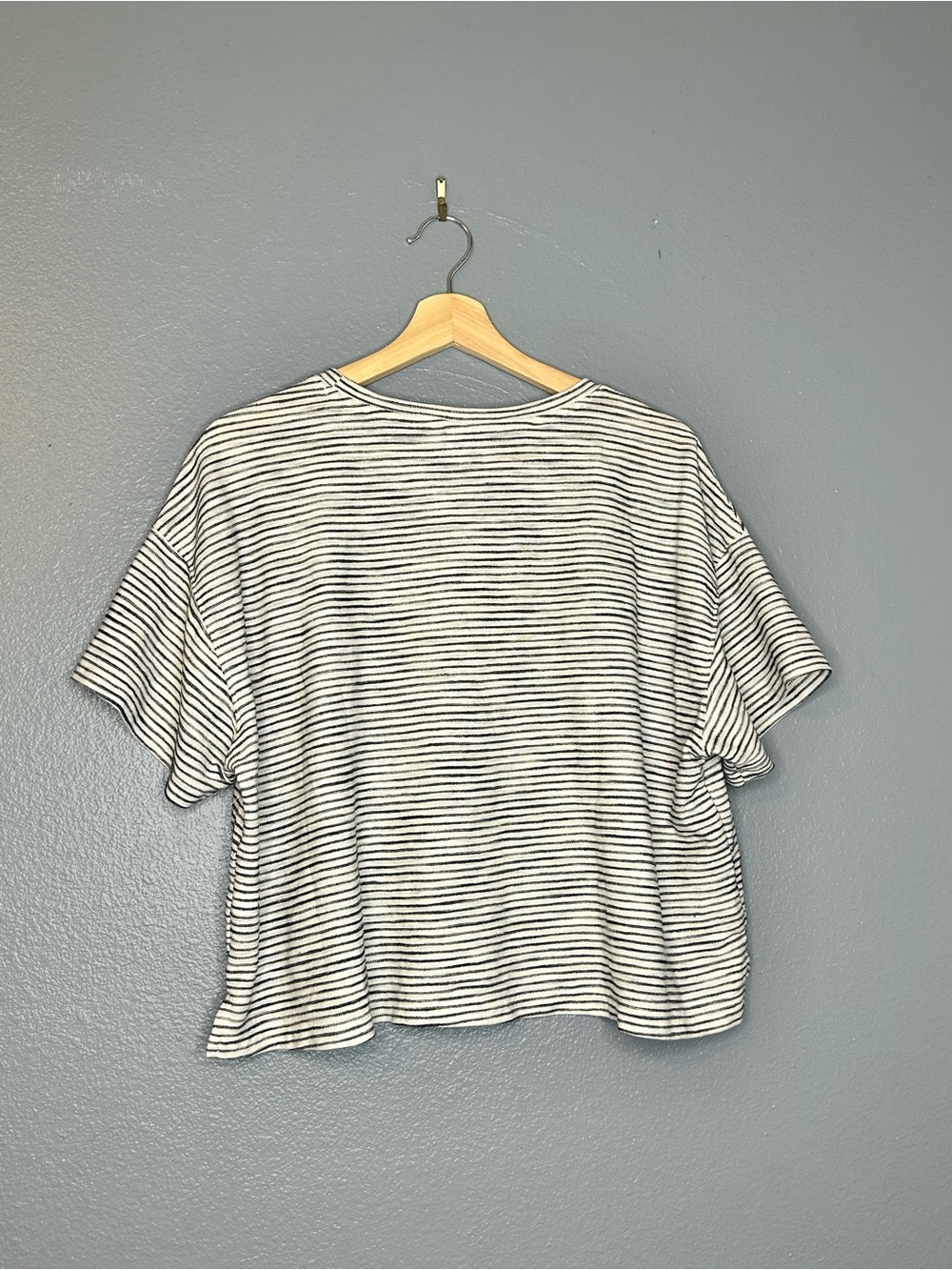 Black and White Striped Crop Tee with Disney Mickey Mouse Ice Cream Bar Large - Picture 4 of 7